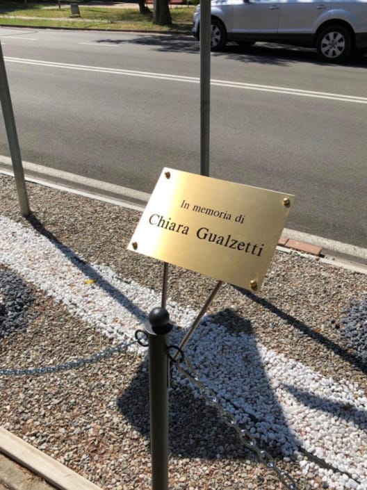Targa commemorativa Chiara Gualzetti